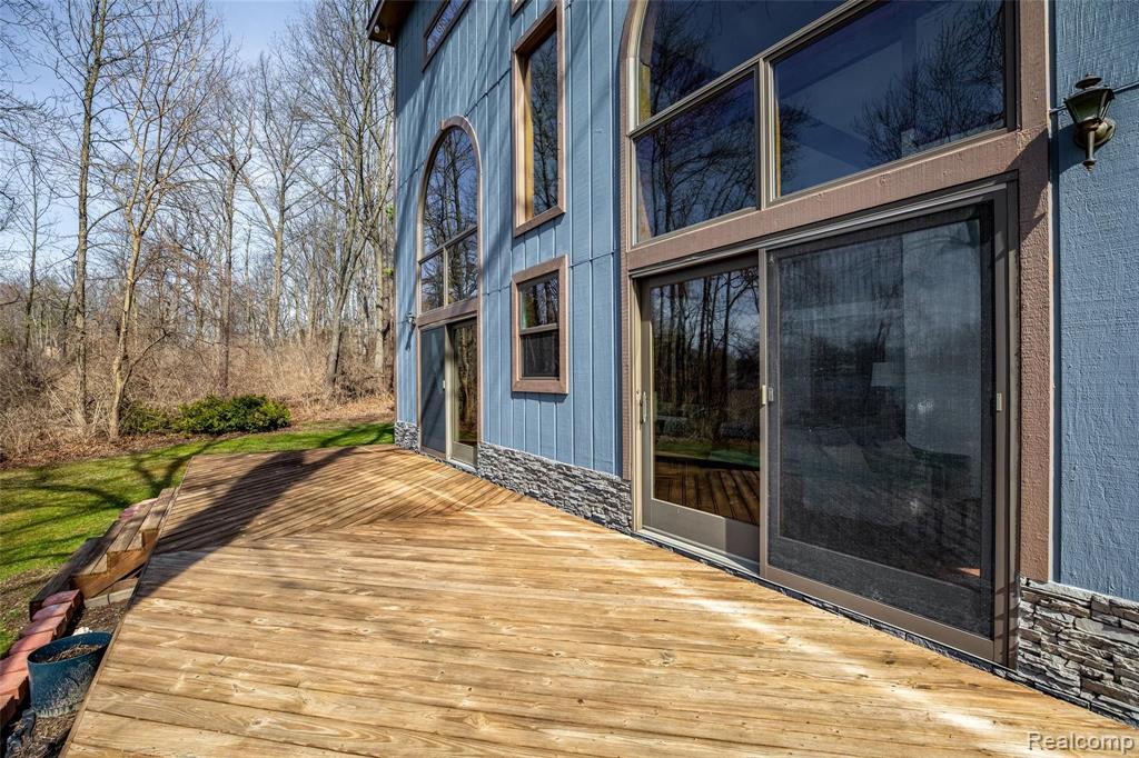 4100 Pardee Lake Road Howell, MI 48843 - Photo 6 of 35