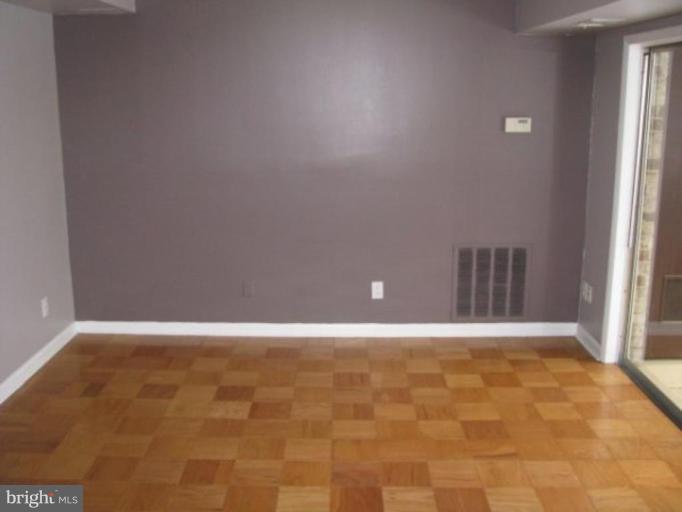 11605 Vantage Hill Road, Unit 1C Reston, VA 20190 - Photo 2 of 10 Living Room