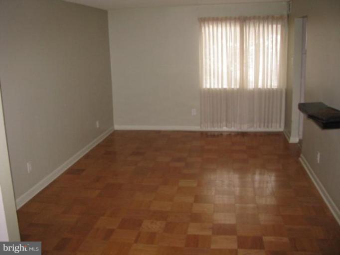 11605 Vantage Hill Road, Unit 1C Reston, VA 20190 - Photo 3 of 10 Dining Room