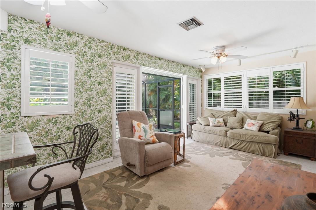 8948 Crest Lane Fort Myers, FL 33907 - Photo 19 of 38