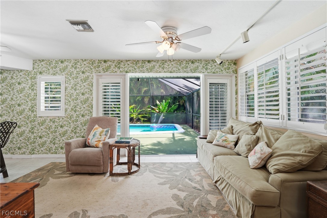 8948 Crest Lane Fort Myers, FL 33907 - Photo 20 of 38