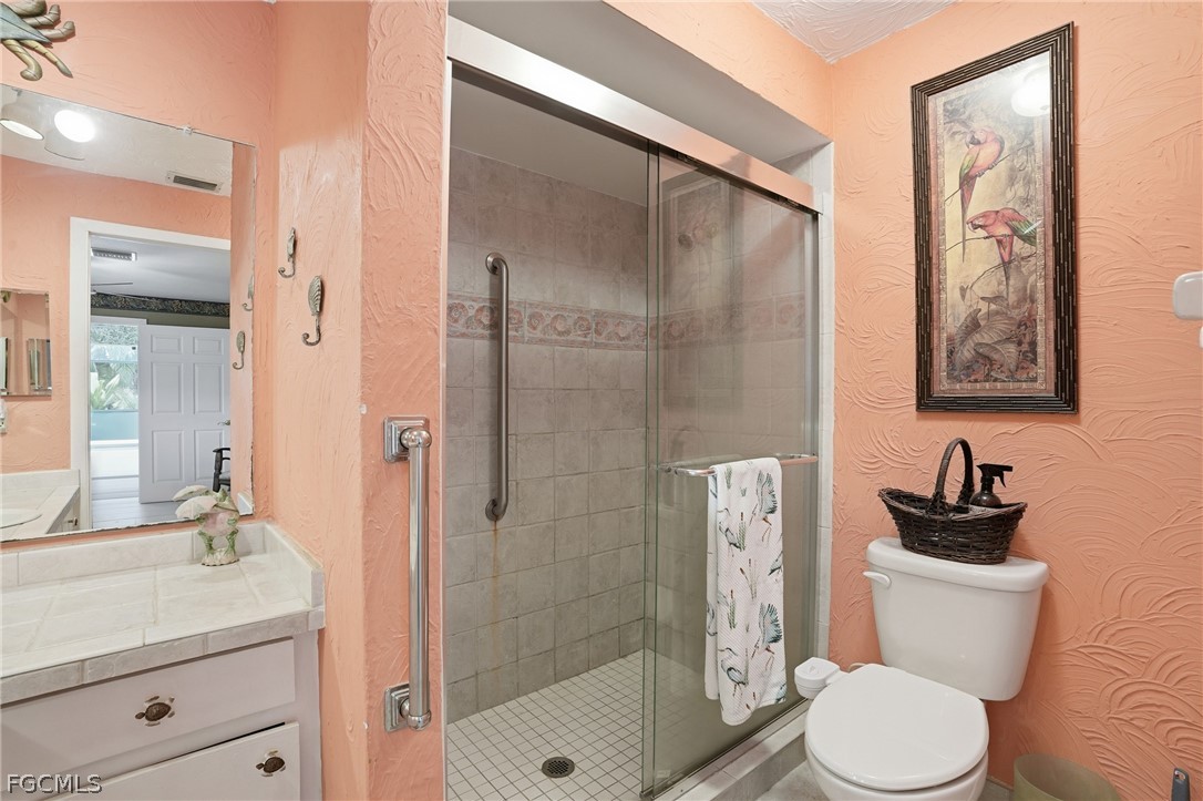 8948 Crest Lane Fort Myers, FL 33907 - Photo 25 of 38