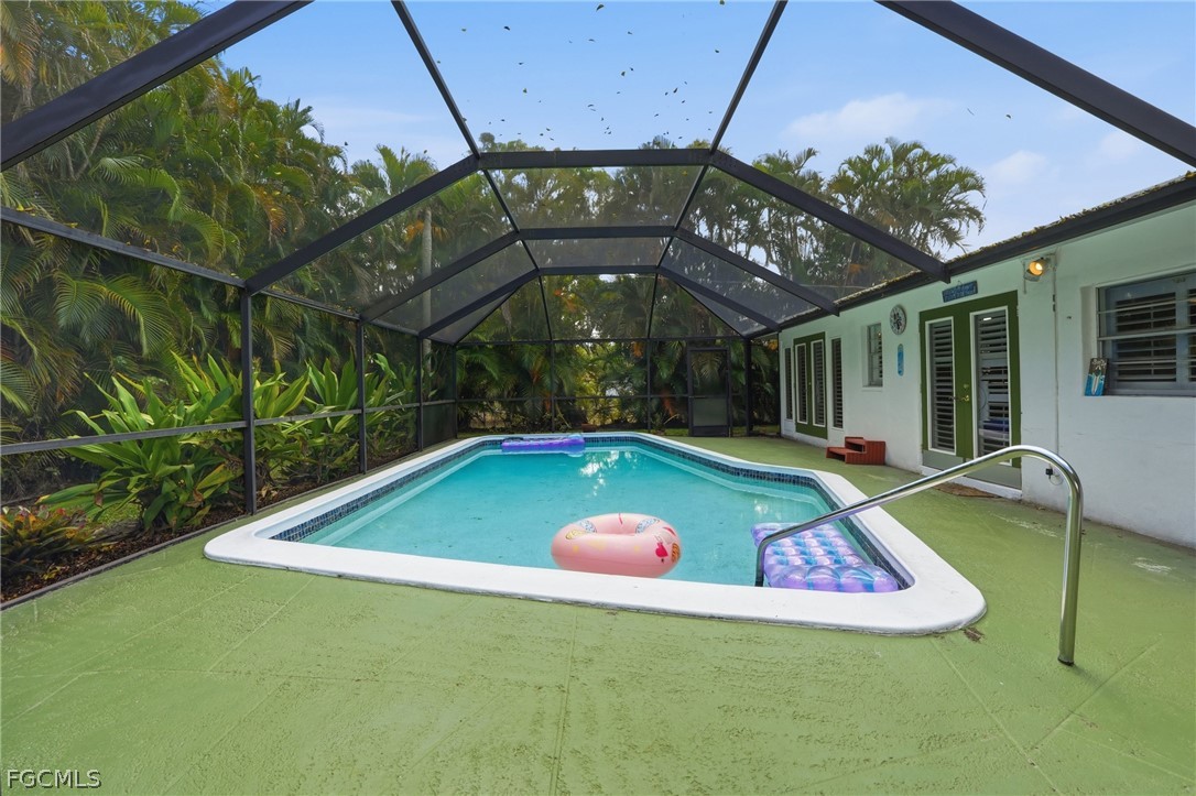 8948 Crest Lane Fort Myers, FL 33907 - Photo 35 of 38