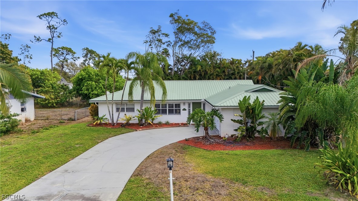 8948 Crest Lane Fort Myers, FL 33907 - Photo 37 of 38