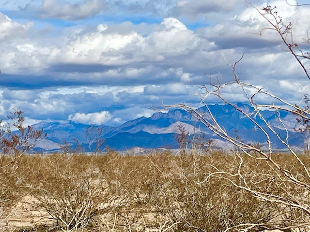 3080 South Kickapoo Drive Yucca, AZ 86438 - Photo 8 of 21 Stunning view every day!