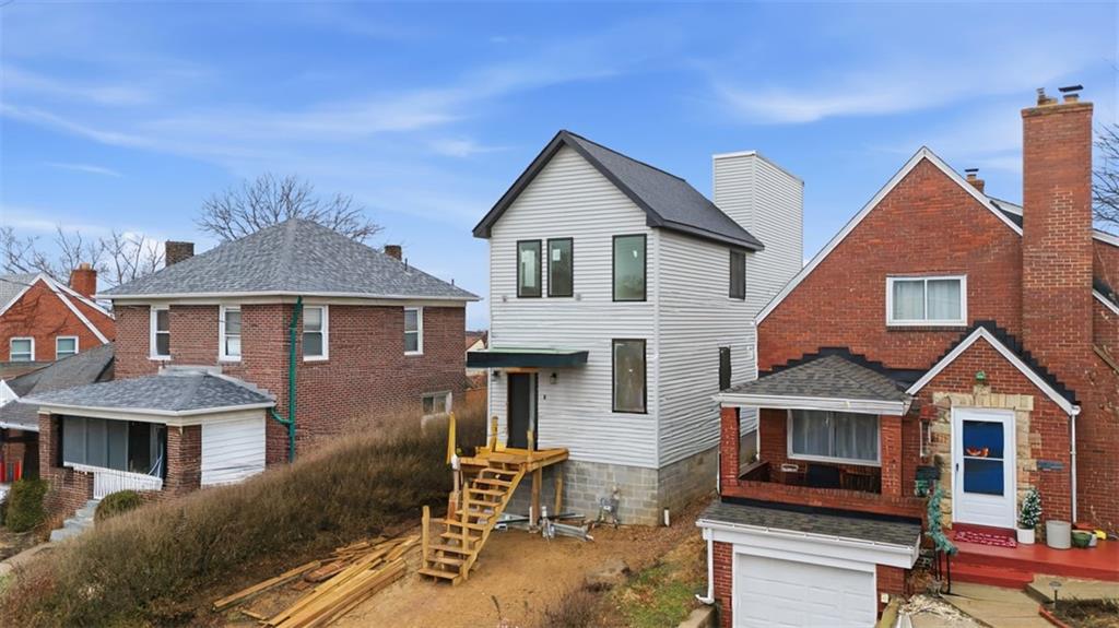 1361 Hawthorne Street Pittsburgh, PA 15201 - Photo 2 of 50 front view of a house with a yard