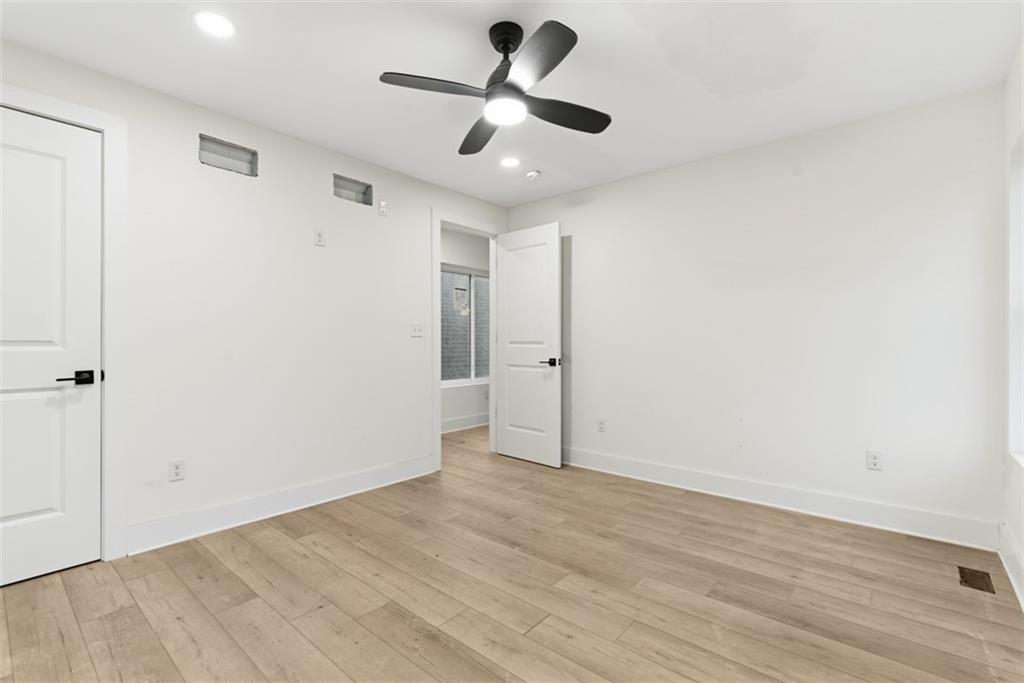 1361 Hawthorne Street Pittsburgh, PA 15201 - Photo 35 of 50 wooden floor in an empty room