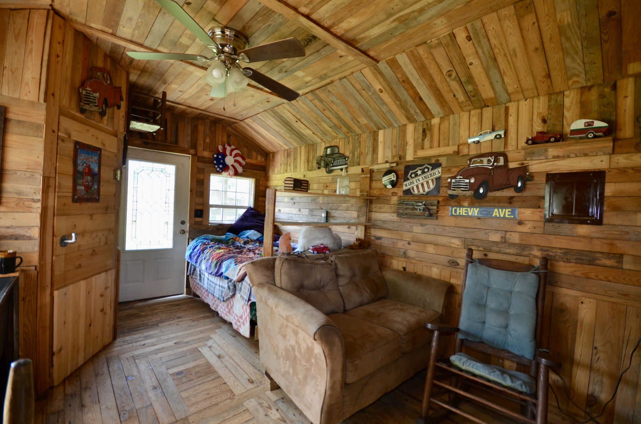1355 Westfield Road Dickson, TN 37055 - Photo 75 of 83 a view of a chairs and table in the balcony
