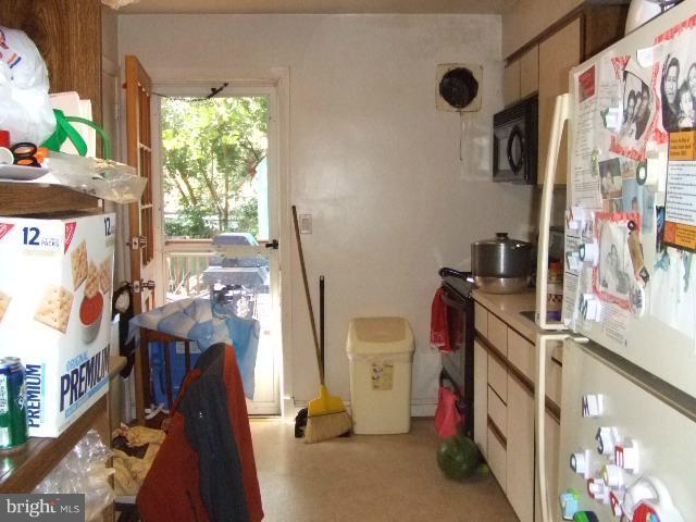 1906 Carmody Drive Silver Spring, MD 20902 - Photo 11 of 12 Kitchen