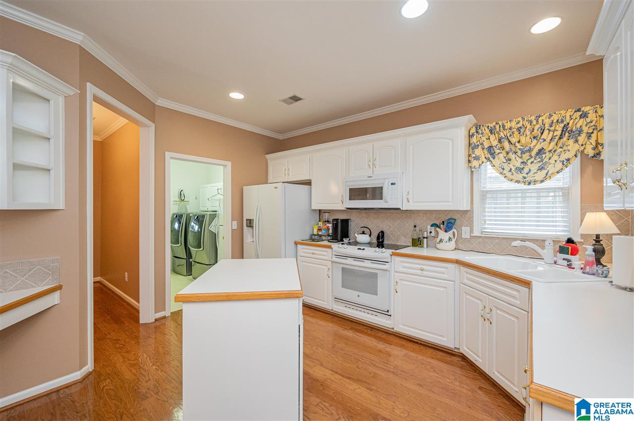 217 Beaver Crest Pelham, AL 35124 - Photo 13 of 41