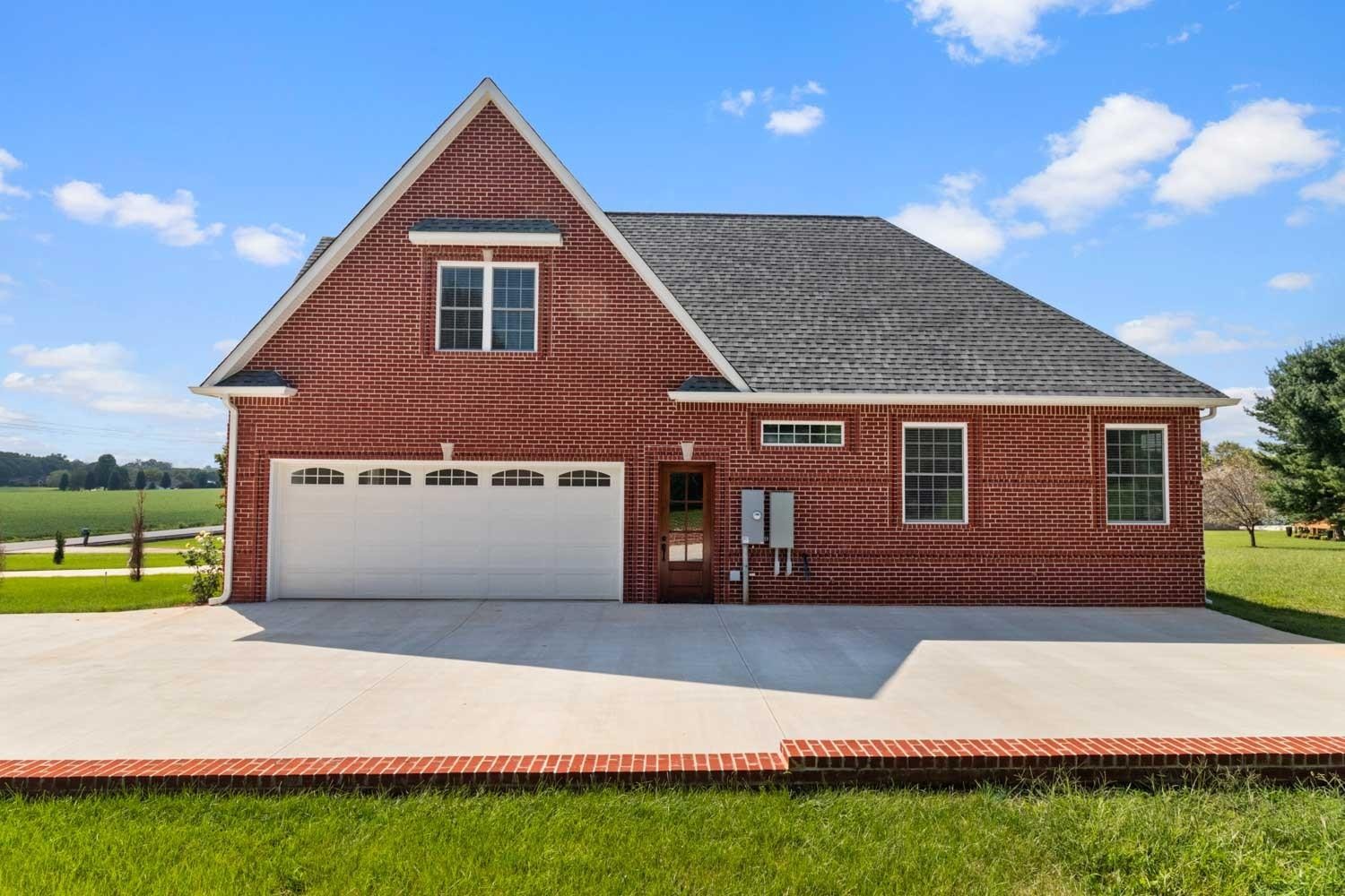 1106 Bible Crossing Road Winchester, TN 37398 - Photo 2 of 24 Gallery Image 2