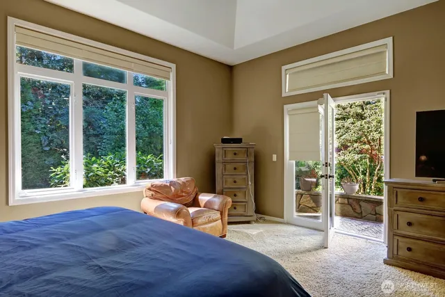 $3,380,000 | 6413 163rd Place Southeast, Bellevue, WA 98006