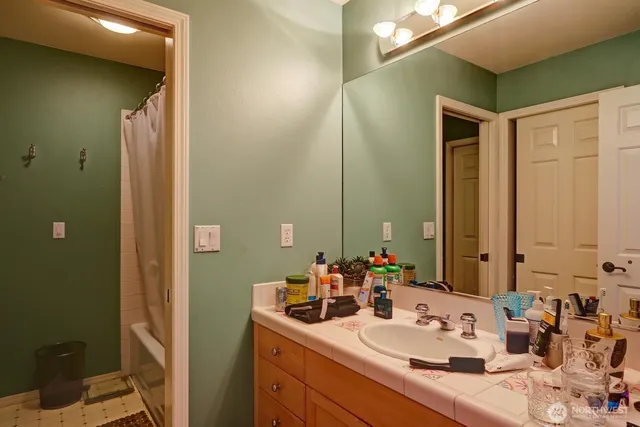 $3,380,000 | 6413 163rd Place Southeast, Bellevue, WA 98006