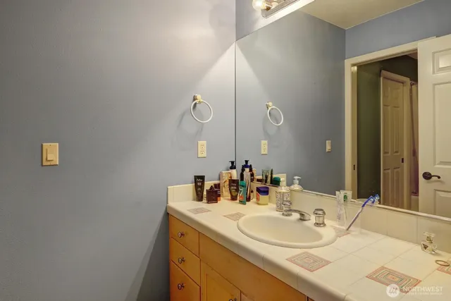 $3,380,000 | 6413 163rd Place Southeast, Bellevue, WA 98006