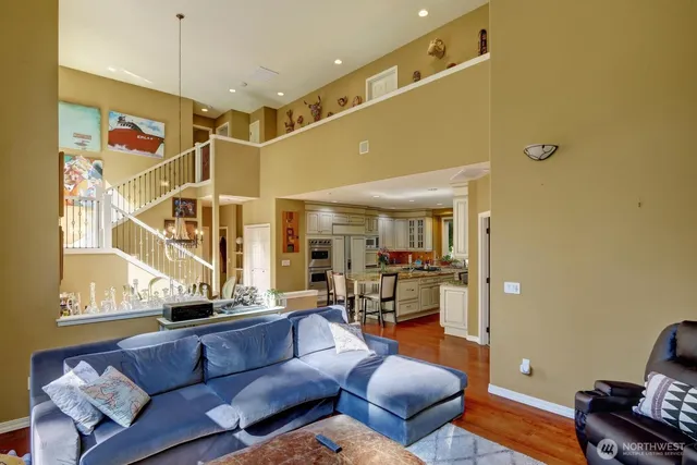 $3,380,000 | 6413 163rd Place Southeast, Bellevue, WA 98006