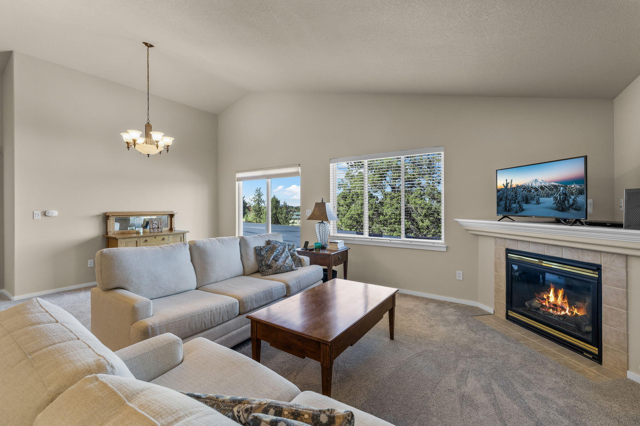 3626 Southwest 29th Street Redmond, OR 97756 - Photo 12 of 31 gas fireplace