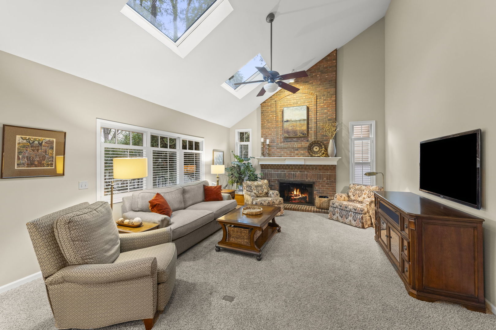 26W445 Churchill Road Winfield, IL 60190 - Photo 12 of 37 Gallery Image 12