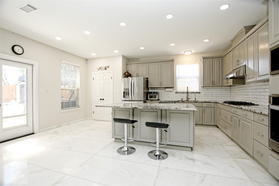 15701 Pumpkin Ridge Drive Austin, TX 78717 - Photo 15 of 37