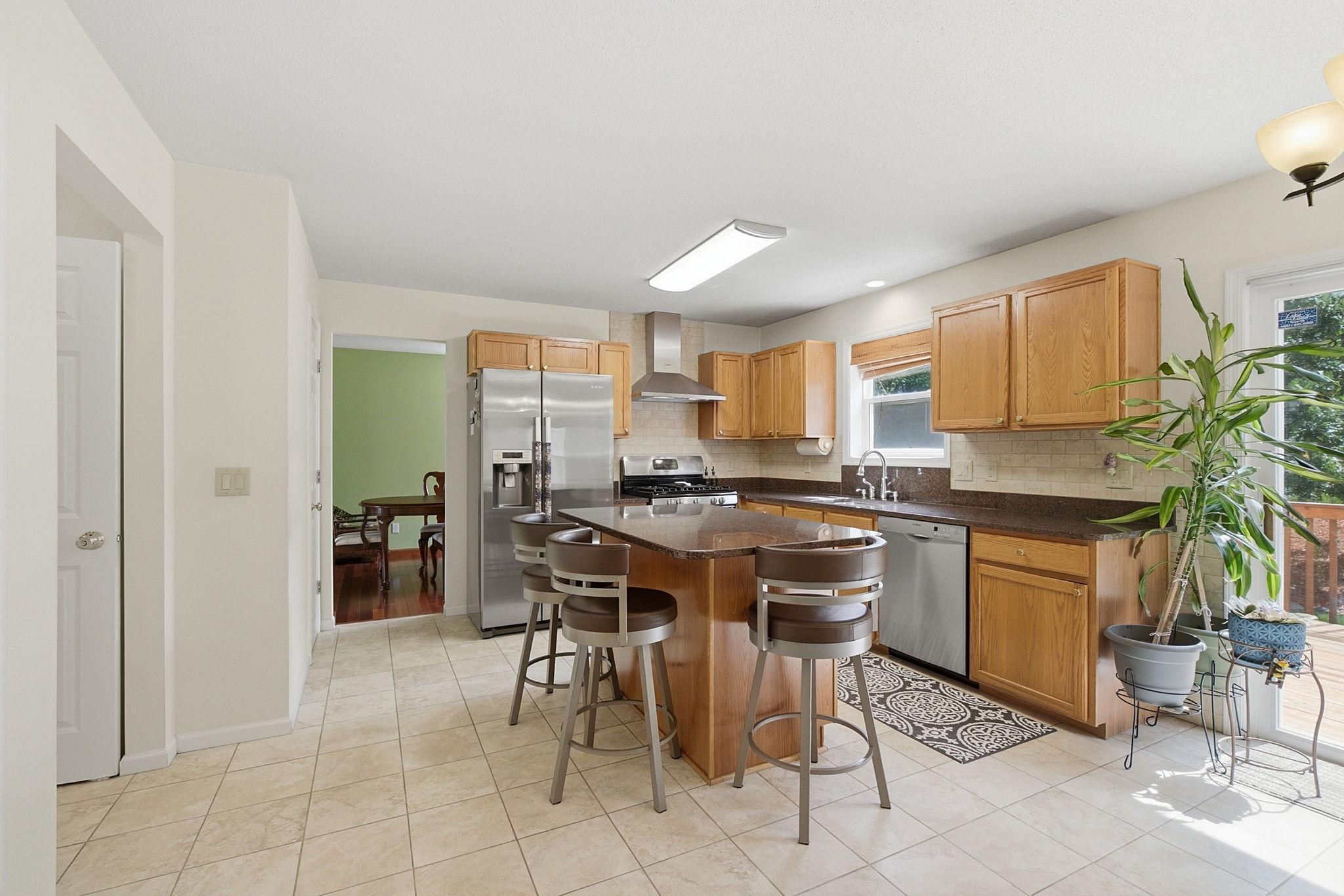 4918 Rusten Road Eagan, MN 55122 - Photo 7 of 58