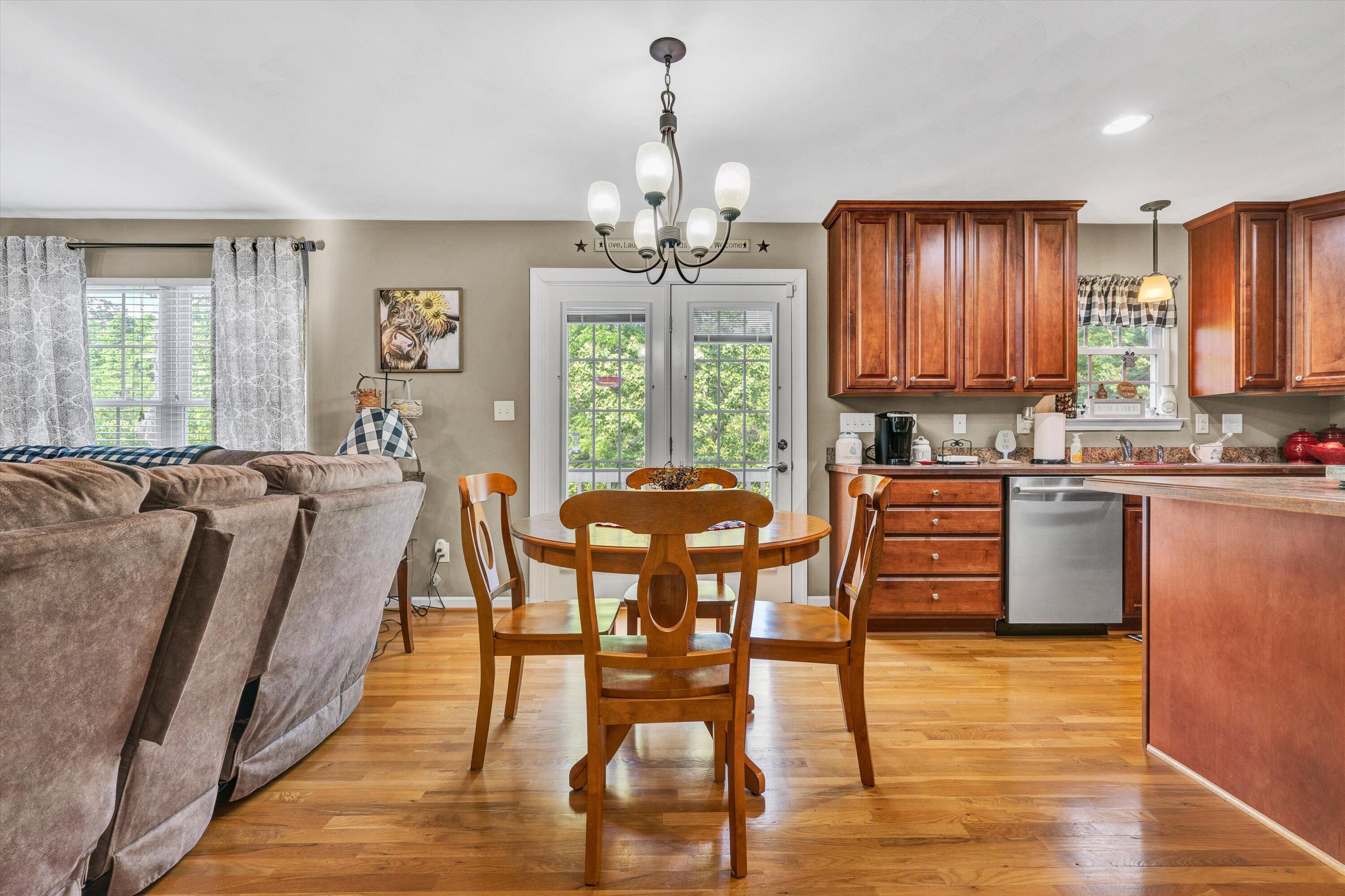 2844 Green Ridge Road Roanoke, VA 24019 - Photo 35 of 42 08-DSC02160