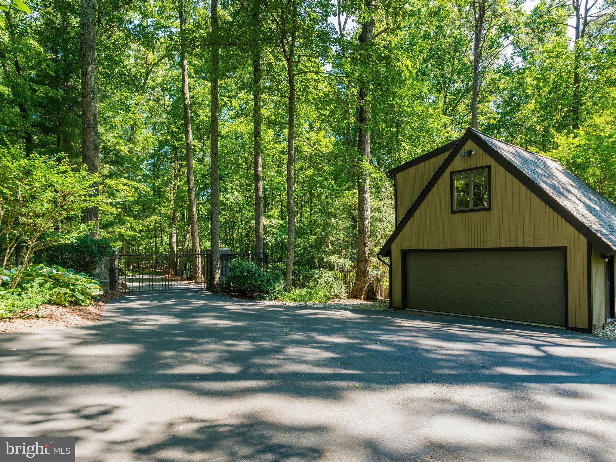 10901 Lawyers Road Reston, VA 20191 - Photo 25 of 30 Detached Garage