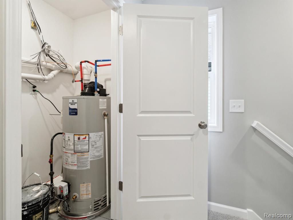 1703 Ashfield Street Howell, MI 48855 - Photo 44 of 56