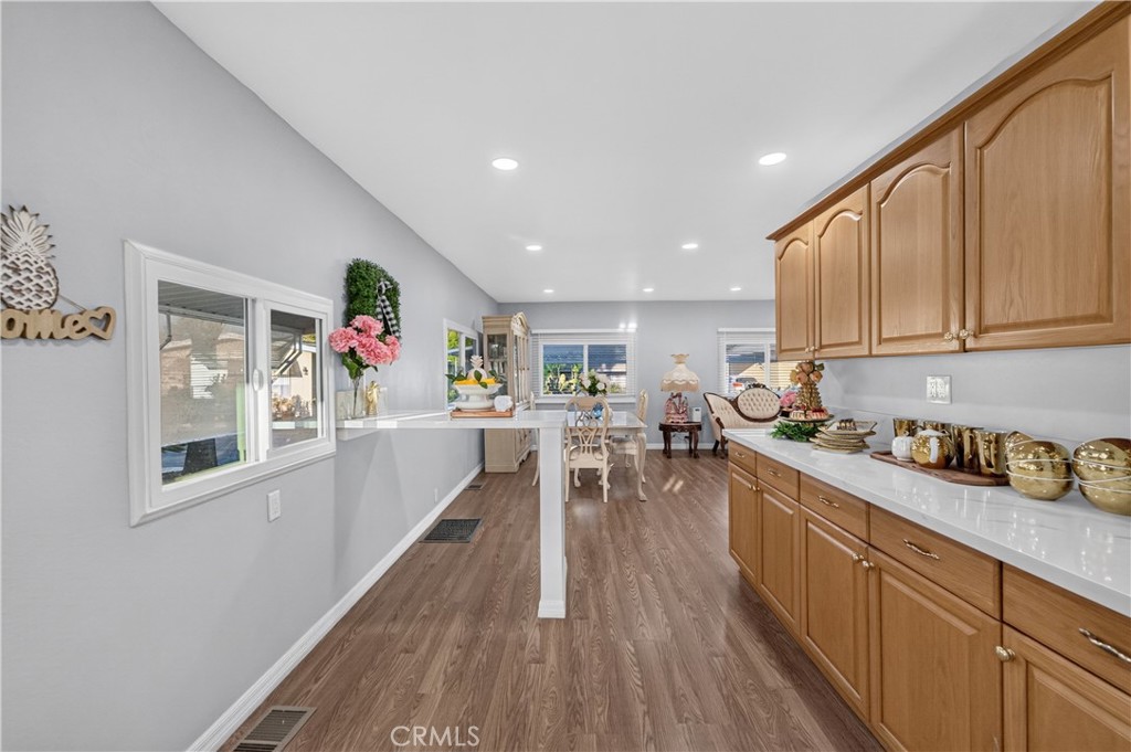3700 Buchanan Street, Unit 72 Riverside, CA 92503 - Photo 11 of 41 Kitchen.