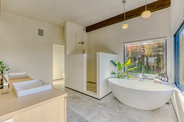 $2,575,000 | 289 Ledgewood Drive, Bethlehem, NH 03574