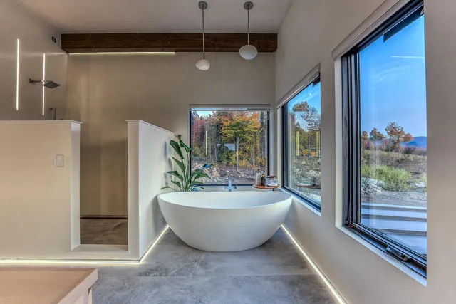 $2,575,000 | 289 Ledgewood Drive, Bethlehem, NH 03574