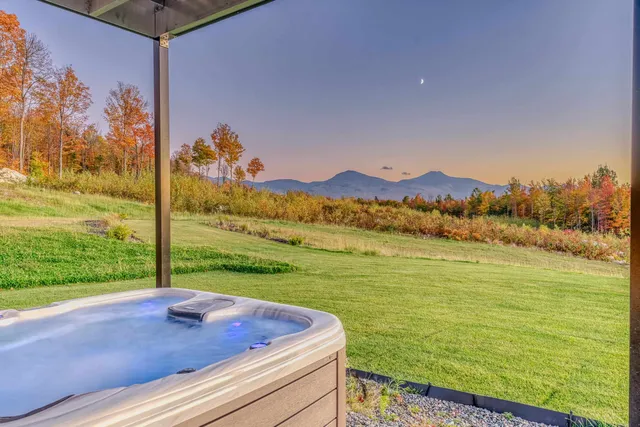 $2,575,000 | 289 Ledgewood Drive, Bethlehem, NH 03574