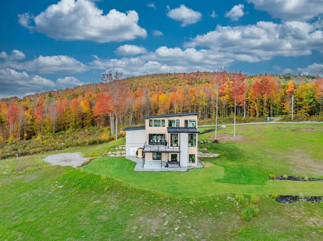 $2,575,000 | 289 Ledgewood Drive, Bethlehem, NH 03574