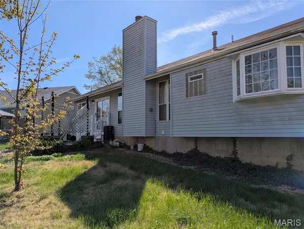 $345,000 | 1208 Colby Drive, St. Peters, MO 63376