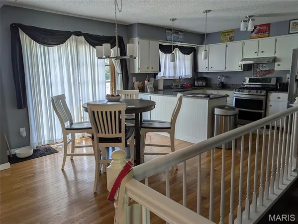 $345,000 | 1208 Colby Drive, St. Peters, MO 63376