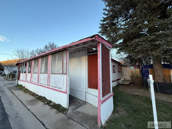 $1,800 | 4530 South 5th Avenue, Unit D8, Pocatello, ID 83204