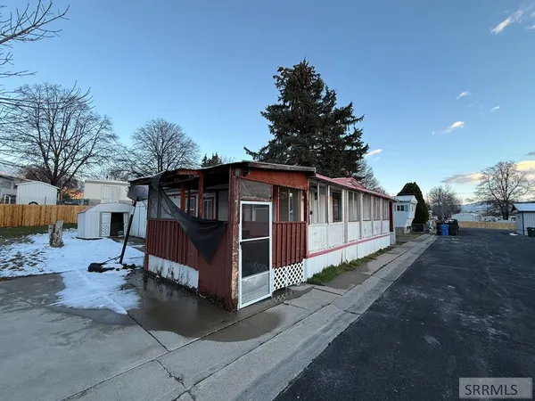 $1,800 | 4530 South 5th Avenue, Unit D8, Pocatello, ID 83204