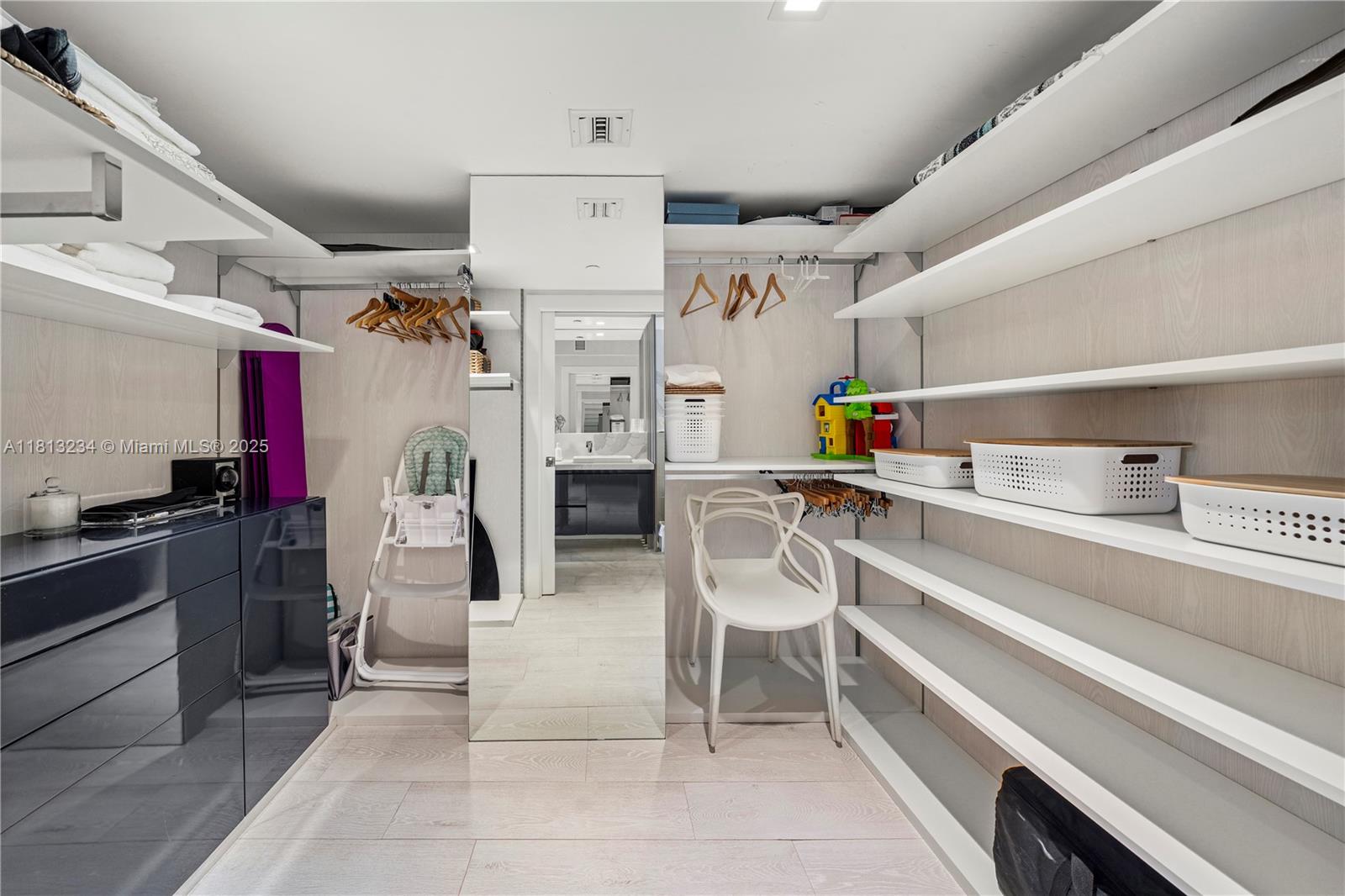 1500 Ocean Drive, Unit 910 Miami Beach, FL 33139 - Photo 33 of 40