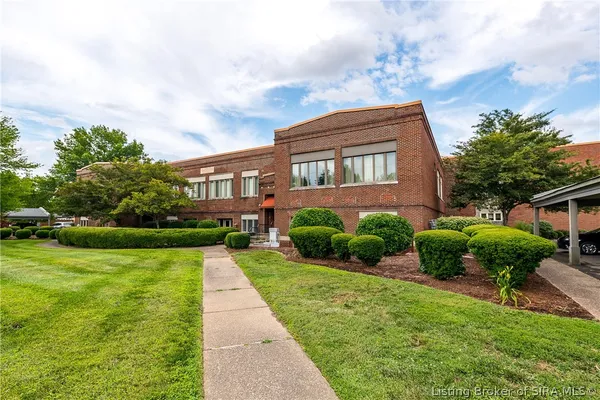 $165,000 | 2900 Middle Road, Unit 27, Jeffersonville, IN 47130
