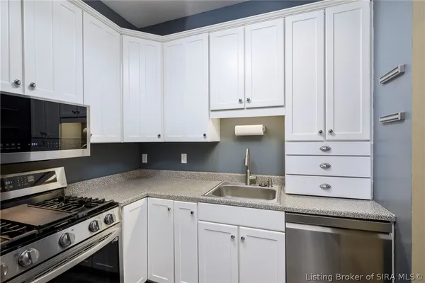 $165,000 | 2900 Middle Road, Unit 27, Jeffersonville, IN 47130