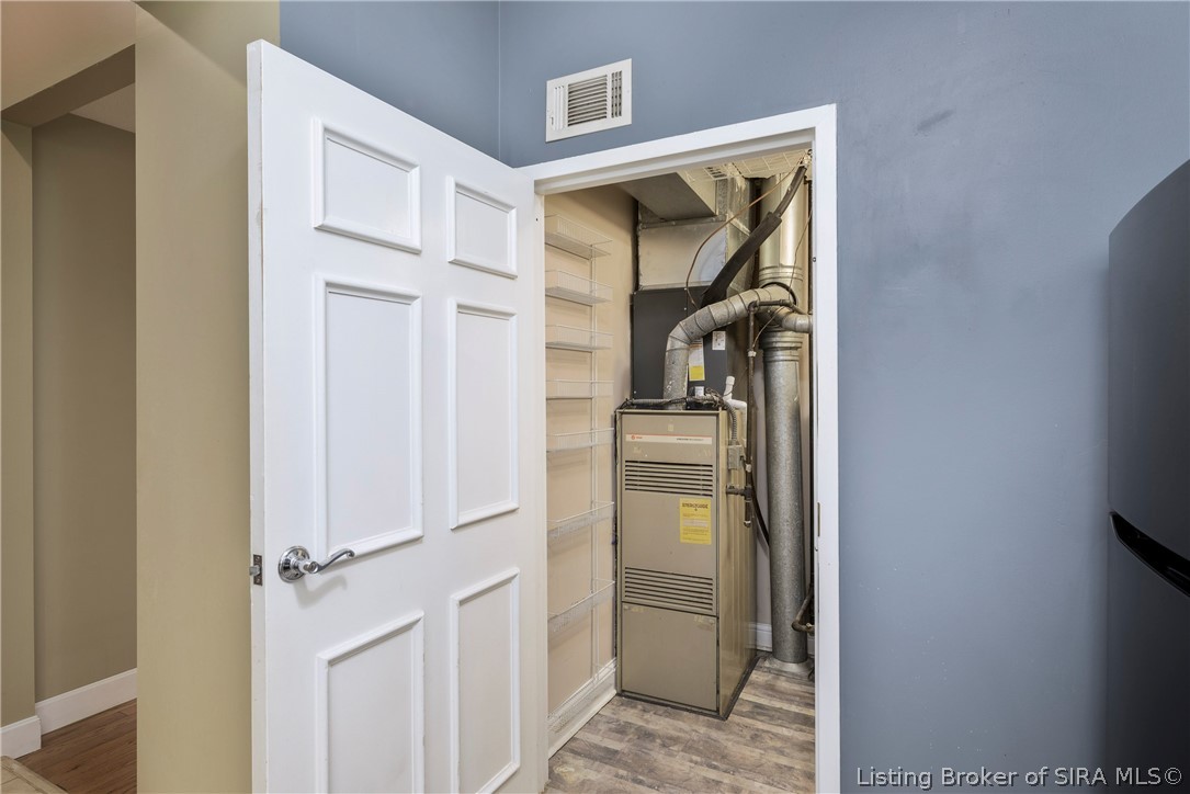 2900 Middle Road, Unit 27 Jeffersonville, IN 47130 - Photo 15 of 26