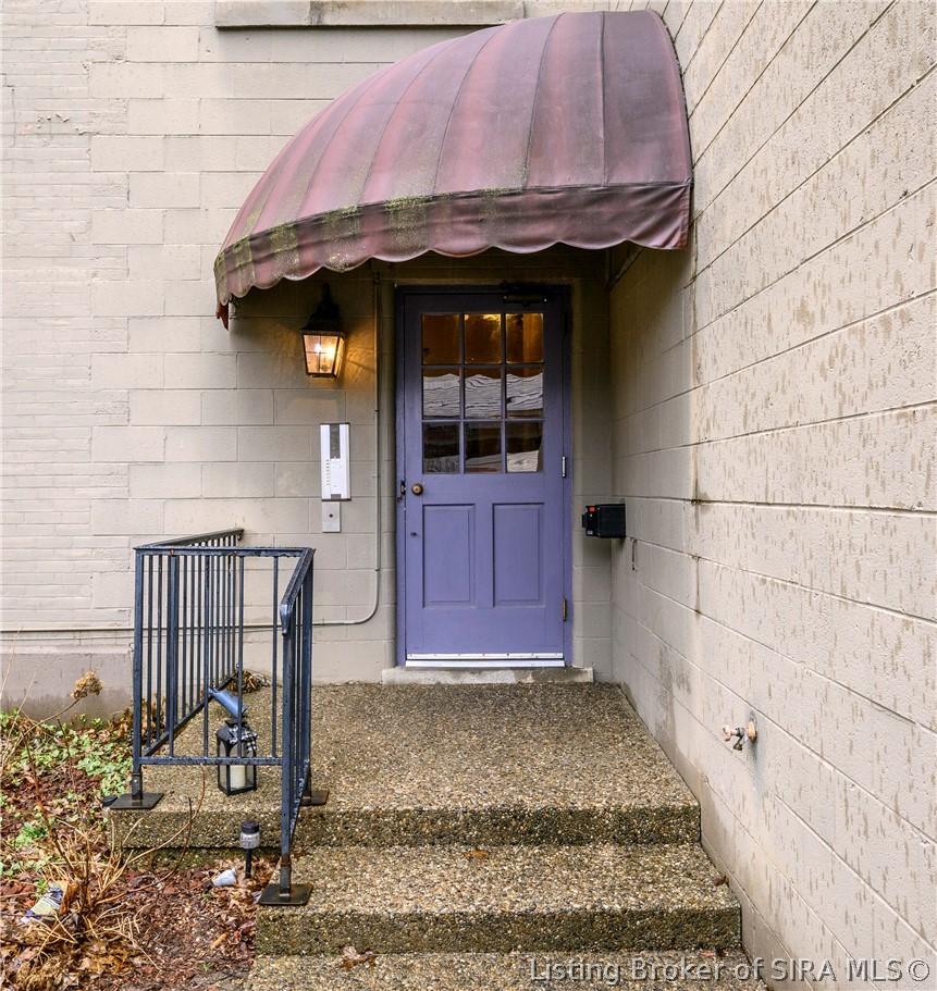 2900 Middle Road, Unit 27 Jeffersonville, IN 47130 - Photo 4 of 26 Entrance