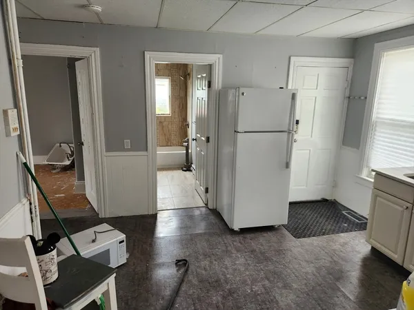 $2,100 | 17 Richards Avenue, Unit 1, North Attleboro, MA 02760