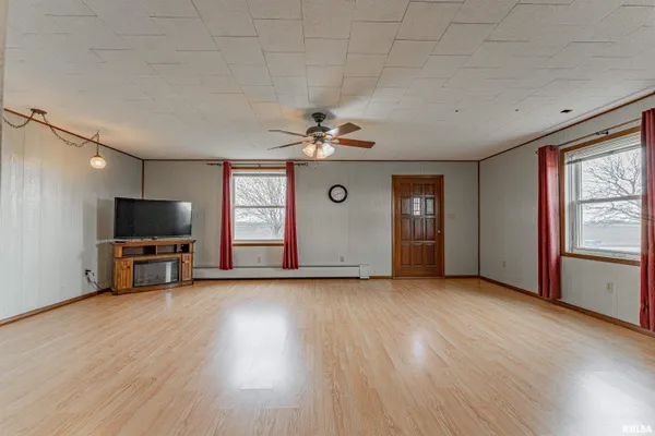 $249,900 | 543 1500th Avenue, Mount Pulaski, IL 62548