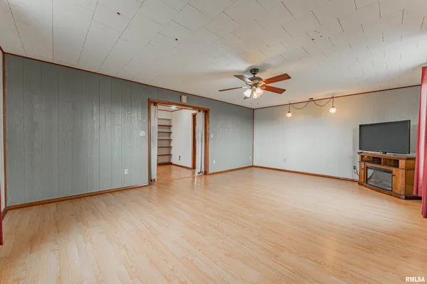$249,900 | 543 1500th Avenue, Mount Pulaski, IL 62548