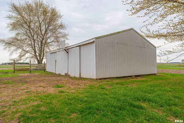 $249,900 | 543 1500th Avenue, Mount Pulaski, IL 62548