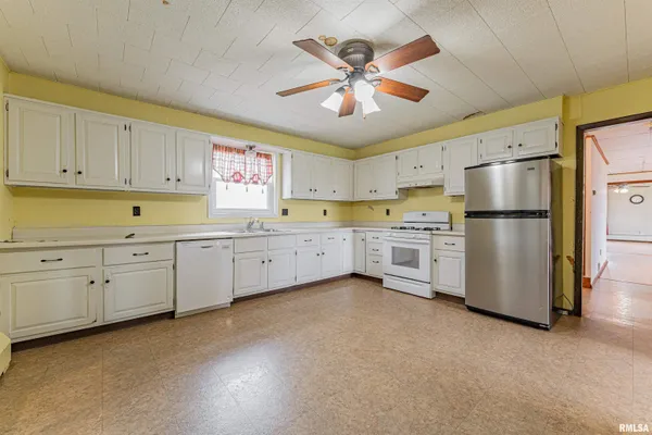 $249,900 | 543 1500th Avenue, Mount Pulaski, IL 62548