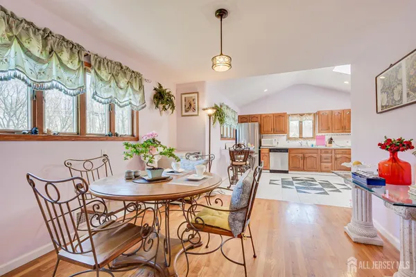 $580,000 | 40 Meeker Avenue, Edison, NJ 08817