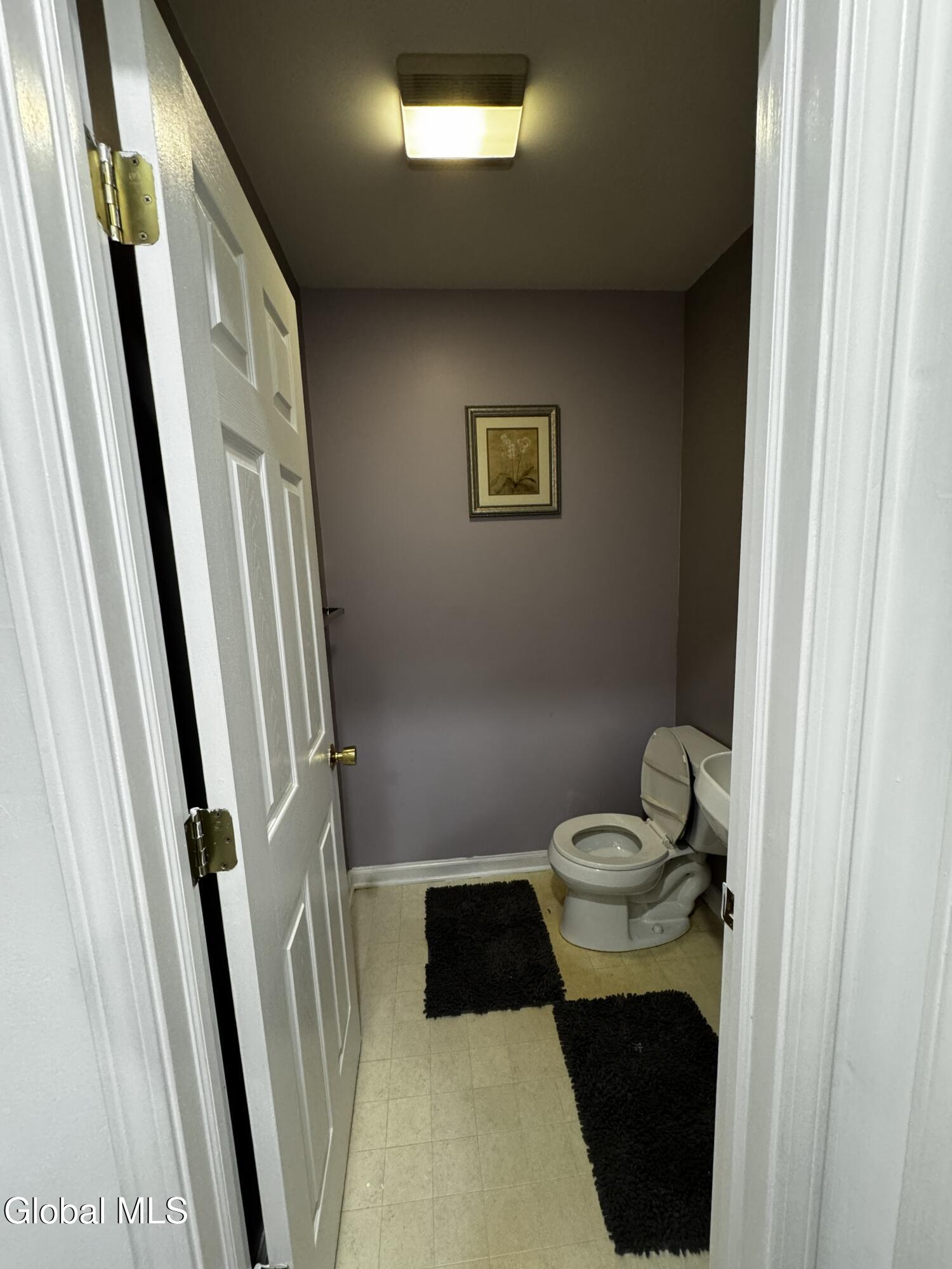 98 Harvard Road Colonie, NY 12189 - Photo 24 of 31 IMG_3171_1