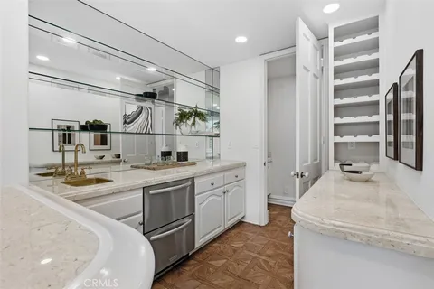 $4,300,000 | 2 Belcourt Drive, Newport Beach, CA 92660