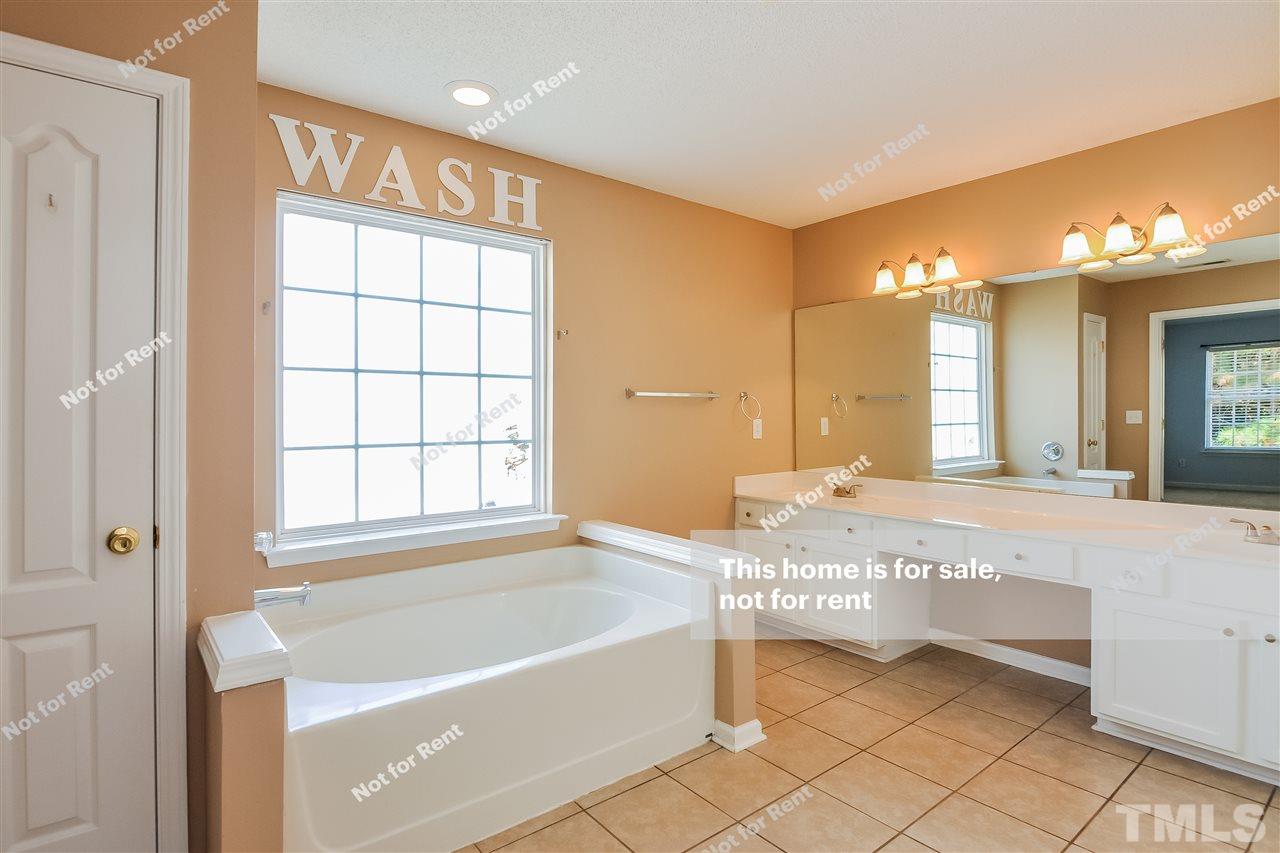 327 Grassy Point Road Apex, NC 27502 - Photo 5 of 25 Gallery Image 5