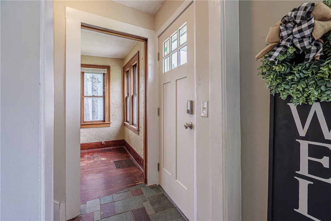 540 Helendale Road Irondequoit, NY 14609 - Photo 7 of 40 Gallery Image 7